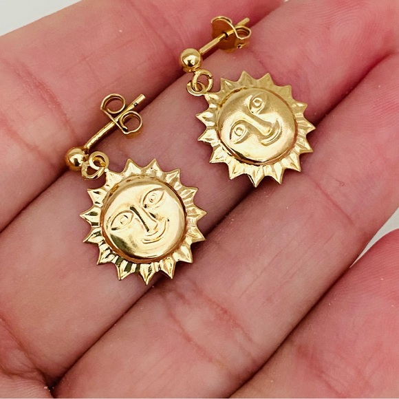 Sun Stud Earrings - Picture 13 of 13
